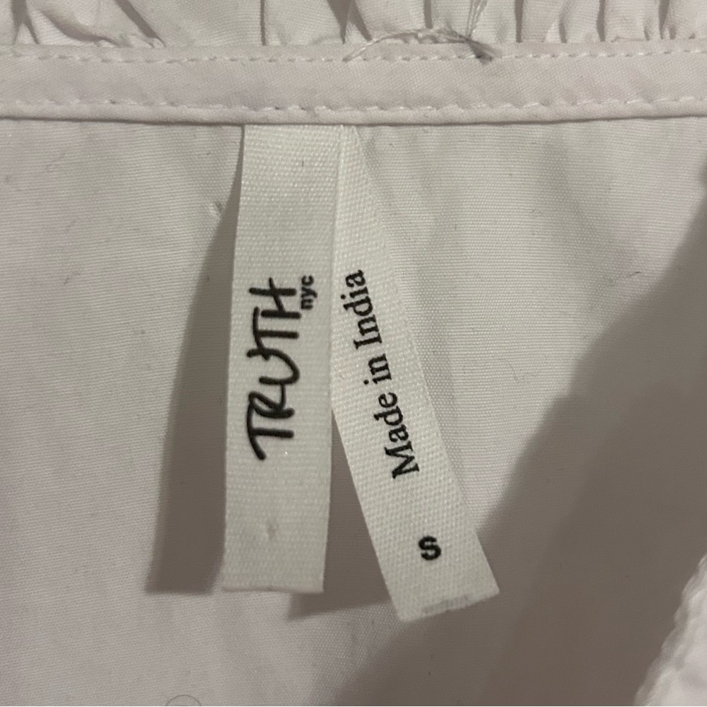 Truth | White Ruffle Blouse | Size Small
(NWT) - Picture 3 of 7